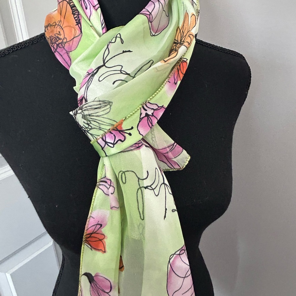 Spring hand-painted flower green scarf - Picture 2 of 6